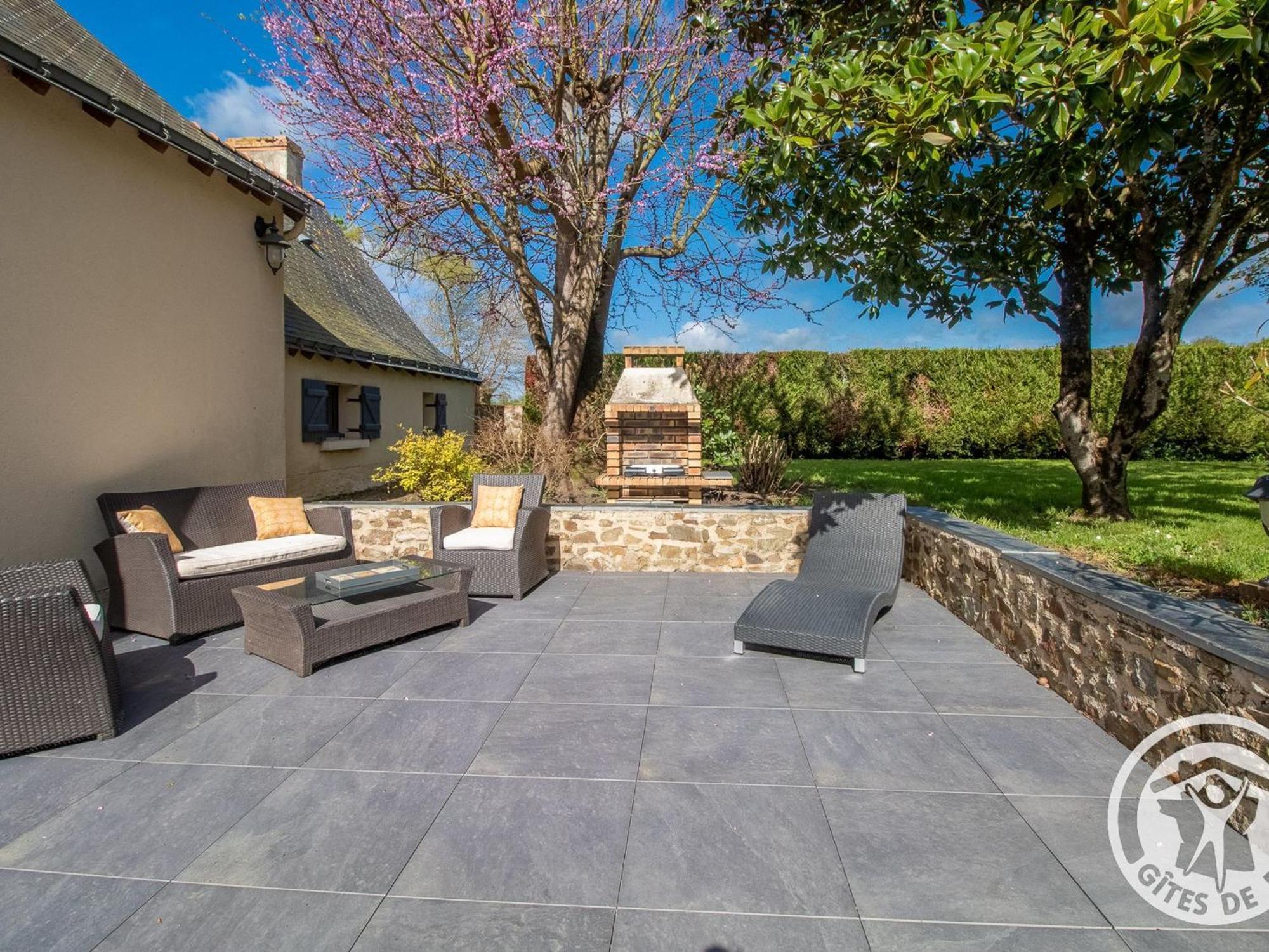 Gite Charmant Avec Jardin, Proche Activites Nautiques - Fr-1-622-75 Morannes sur Sarthe-Daumeray ภายนอก รูปภาพ